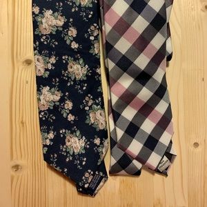 Set of 2 ties